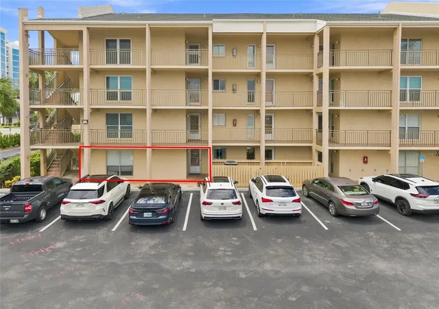 Photo 3 of Condo for sale at 845 Benjamin Franklin Dr #101, Sarasota, FL 34236 | MLS# A4703033 | Listing updated on 2026-09-14