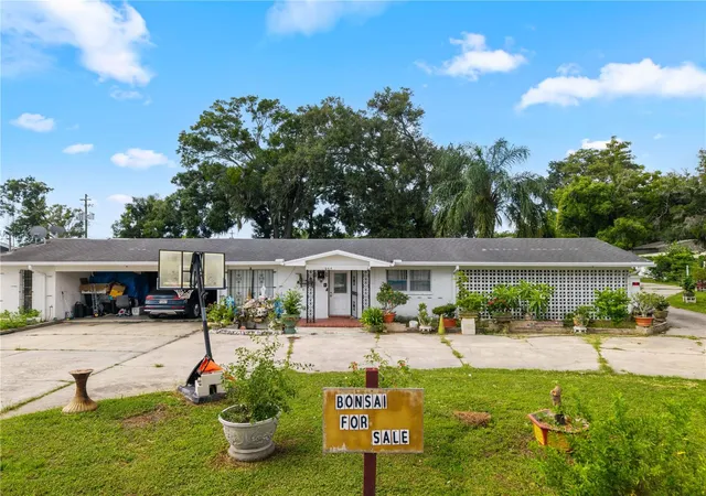 1st image of 8414 N Grady Ave, Tampa, FL 33614 | MLS# A4703036