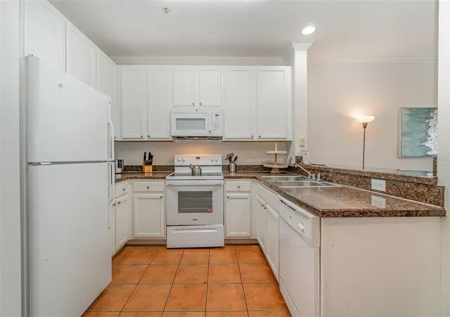 Photo 4 of Condo for sale at 14200 Avalon Rd #406, Winter Garden, FL 34787 | MLS# O6433742 | Listing updated on 2026-09-01