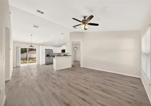 3rd image of 7 Cypress Rd, Ocala, FL 34472 | MLS# OM730451