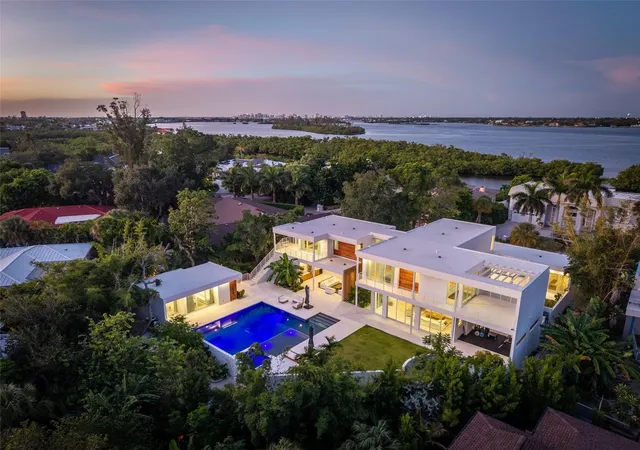 2nd image of 1355 Roberts Bay Ln, Sarasota, FL 34242 | MLS# A4703037