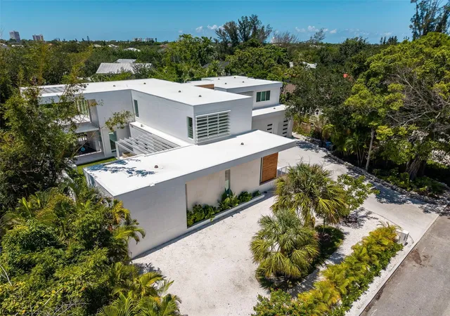 5th image of 1355 Roberts Bay Ln, Sarasota, FL 34242 | MLS# A4703037