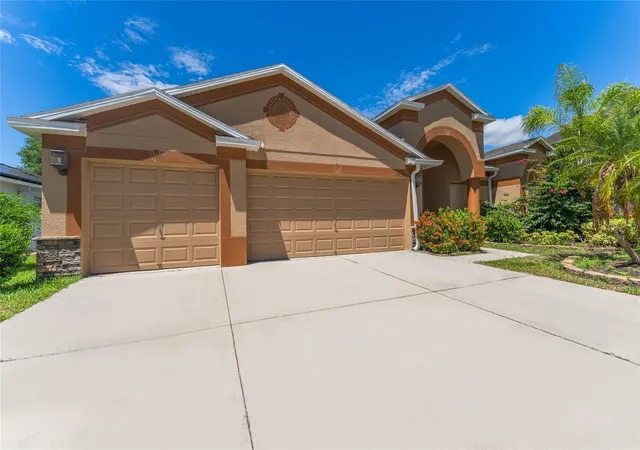 Photo 1 of Single family home for sale at 2637 Yukon Cliff Dr, Ruskin, FL 33570 | MLS# TB8539066 | Listing updated on 2026-08-27