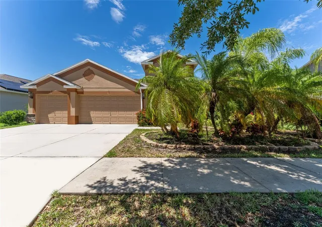 Photo 2 of Single family home for sale at 2637 Yukon Cliff Dr, Ruskin, FL 33570 | MLS# TB8539066 | Listing updated on 2026-08-27
