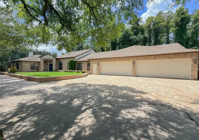 52nd image of 11708 Orange Grove Dr, Tampa, FL 33618 | MLS# TB8539070