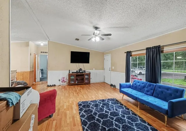 Photo 3 of Sale Pending at 5031 Elm Dr, Lakeland, FL 33810 | MLS# A4703038 | Listing updated on 2026-08-31