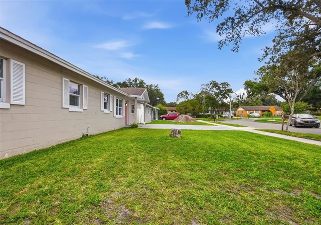 Photo 2 of Single family home for sale at 4788 Pleasant Valley Ct, Orlando, FL 32811 | MLS# O6433761 | Listing updated on 2026-08-15