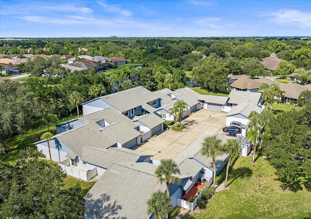 4th image of 6347 Approach Rd #2F, Sarasota, FL 34238 | MLS# TB8539083