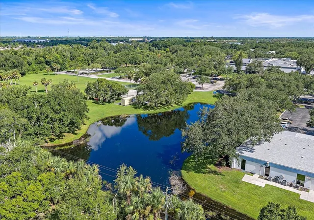 5th image of 6347 Approach Rd #2F, Sarasota, FL 34238 | MLS# TB8539083