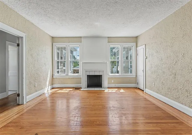 Photo 1 of Sale Pending at 2406 Fairmount Ave, Lakeland, FL 33803 | MLS# L4964303 | Listing updated on 2026-10-25