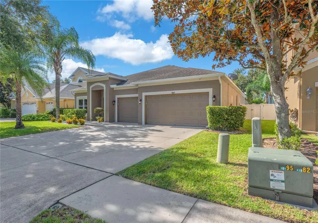 2nd image of 1407 Rushgrove Cir, Dover, FL 33527 | MLS# TB8539086
