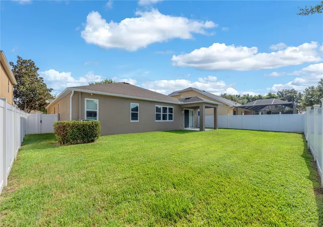 5th image of 1407 Rushgrove Cir, Dover, FL 33527 | MLS# TB8539086