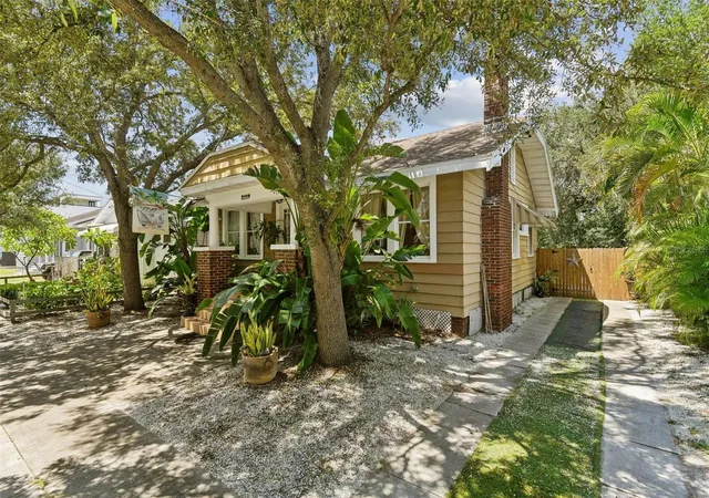 2nd image of 2319 W North B St, Tampa, FL 33609 | MLS# O6433763