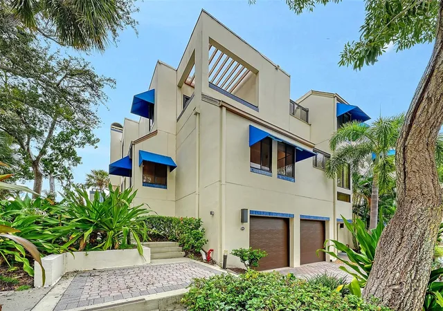 Photo 3 of Townhouse for sale at 1916 Harbourside Dr #804, Longboat Key, FL 34228 | MLS# A4703045 | Listing updated on 2026-10-09