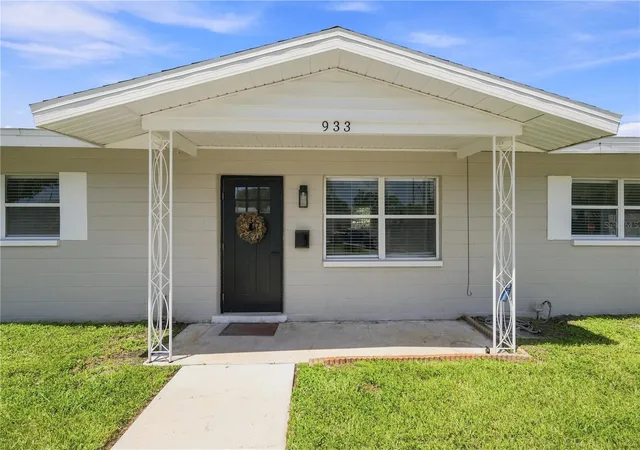 Single family home for sale at 933 41st Avenue NE, Saint Petersburg, FL 33703 | MLS# TB8539092
