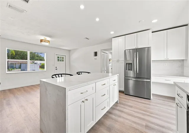 Photo 2 of Single family home for sale at 933 41st Avenue NE, Saint Petersburg, FL 33703 | MLS# TB8539092 | Listing updated on 2026-10-13