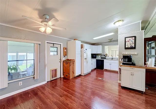 Photo 3 of Manufactured home for sale at 1157 Capella Dr, Tavares, FL 32778 | MLS# G5116488 | Listing updated on 2026-09-06