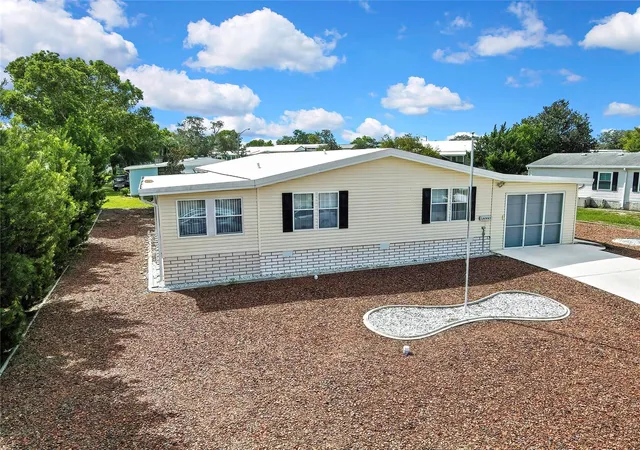 3rd image of 14992 Rialto Ave, Brooksville, FL 34613 | MLS# W7888625