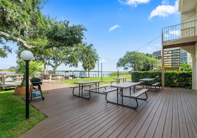 Listing Photo 2 - Condo for sale in building located at 90 Highland Ave S, Tarpon Springs, FL 34689 - Unit #402