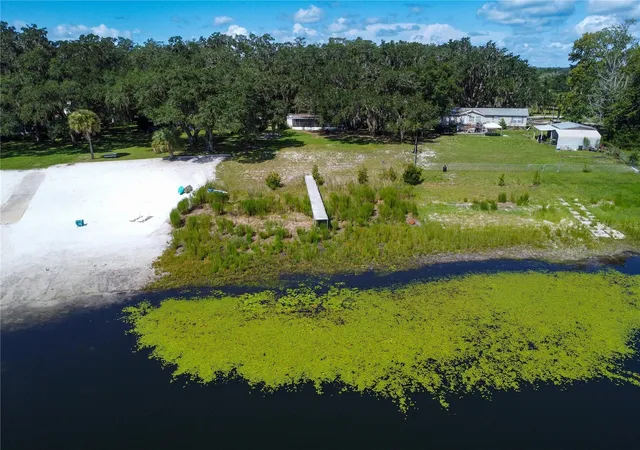 2nd image of 170 E Cowpen Lake Point Rd, Hawthorne, FL 32640 | MLS# GC542767