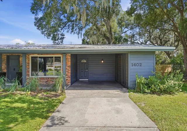 Photo 2 of Single family home for sale at 1402 Phyllis St, Lakeland, FL 33803 | MLS# L4964305 | Listing updated on 2026-10-20