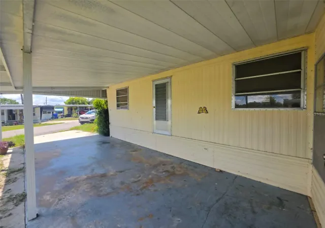 3rd image of 1404 Highland Ave, Tavares, FL 32778 | MLS# OM730462