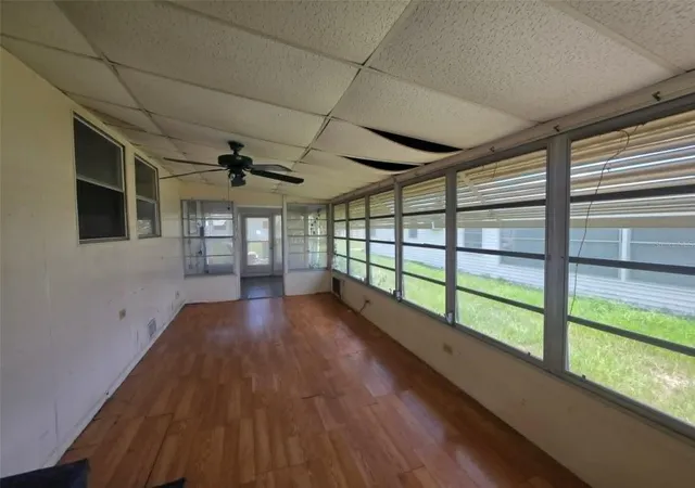 5th image of 1404 Highland Ave, Tavares, FL 32778 | MLS# OM730462