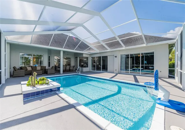 Photo 1 of Single family home for sale at 1221 Vista Hills Dr, Lakeland, FL 33813 | MLS# L4964307 | Listing updated on 2026-10-29
