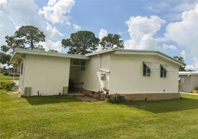 35th image of 428 Palo Verde Dr, Leesburg, FL 34748 | MLS# R4911820