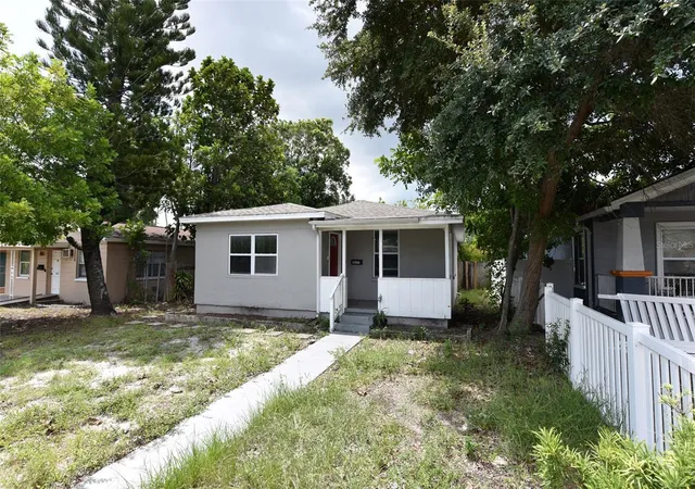 Photo 2 of Single family home for sale at 4642 10th Avenue S, Saint Petersburg, FL 33711 | MLS# TB8539131 | Listing updated on 2026-08-21