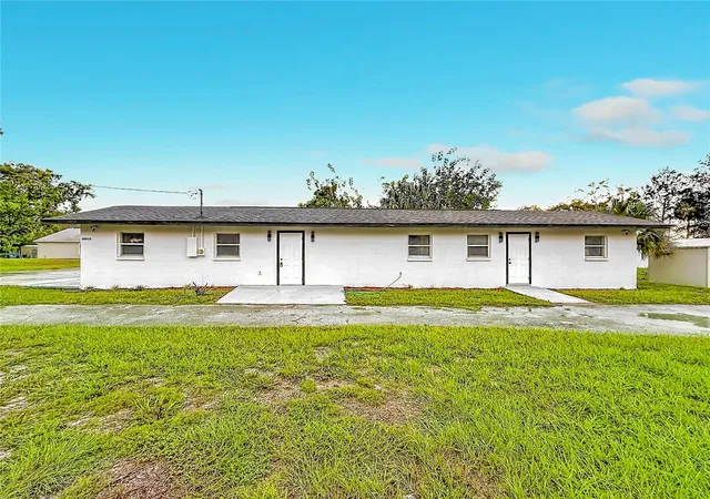 Photo 1 of Single family home for sale at 38910 Merrell Ave, Umatilla, FL 32784 | MLS# O6433787 | Listing updated on 2026-09-16