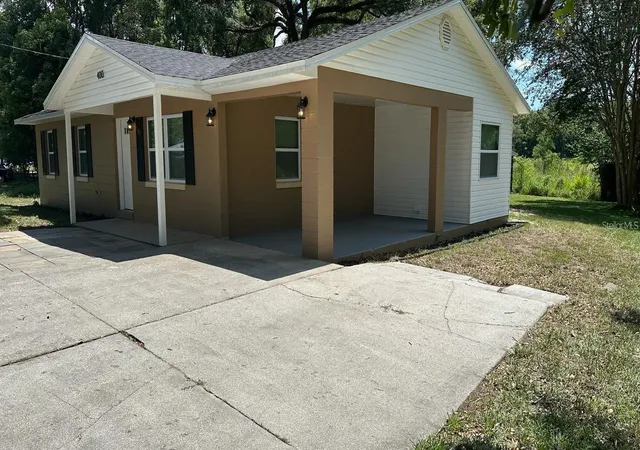 3rd image of 400 Pennsylvania Ave, Fruitland Park, FL 34731 | MLS# O6433790