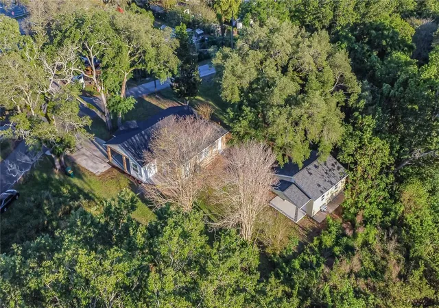 33rd image of 400 Pennsylvania Ave, Fruitland Park, FL 34731 | MLS# O6433790