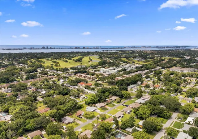 Photo 3 of Sale Pending at 610 12th Street Nw, Largo, FL 33770 | MLS# TB8539137 | Listing updated on 2026-08-29