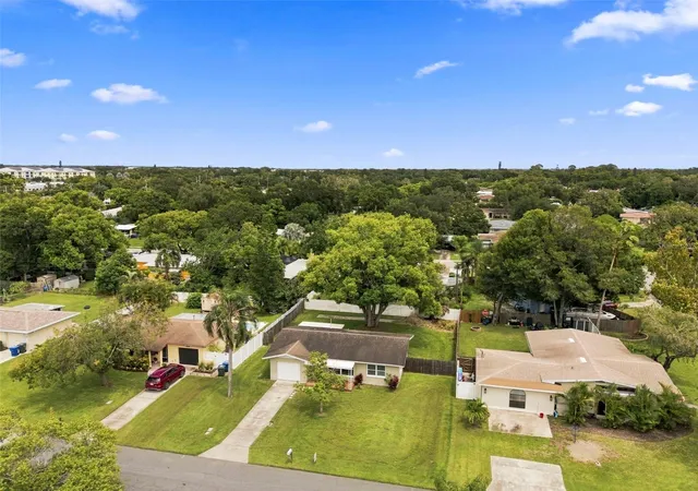 37th image of 610 12th St Nw, Largo, FL 33770 | MLS# TB8539137