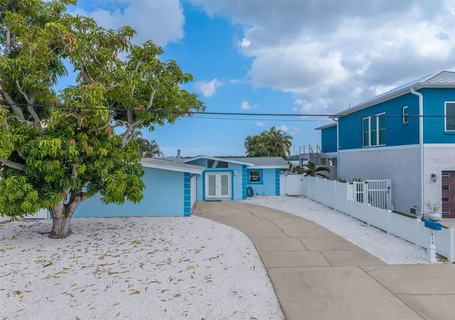 2nd image of 814 Bay Point Dr, Madeira Beach, FL 33708 | MLS# TB8539142