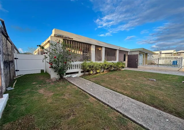 Photo 2 of Single family home for sale at 689 Cancer St Venus Gardens, San Juan, PR 00926 | MLS# PR9123434 | Listing updated on 2026-08-25