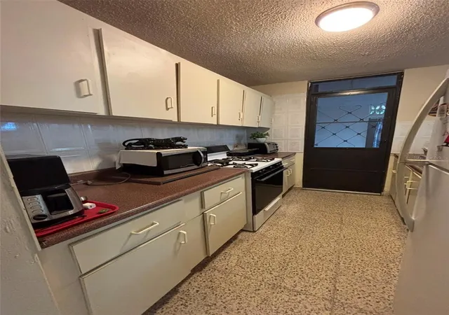 Photo 2 of Single family home for sale at 689 Cancer St Venus Gardens, San Juan, PR 00926 | MLS# PR9123434 | Listing updated on 2026-08-25