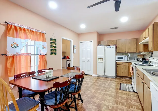 Photo 4 of Single family home for sale at 1014 Deddington Pl, Kissimmee, FL 34758 | MLS# O6433803 | Listing updated on 2026-09-02