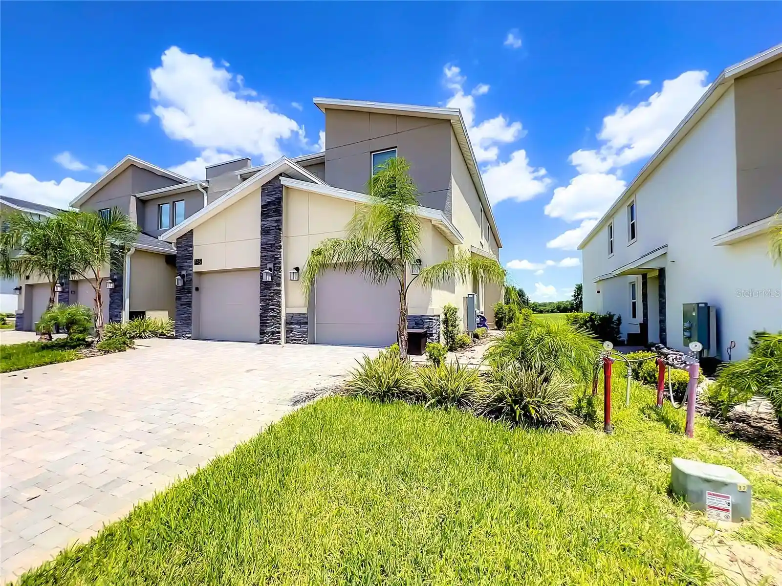 Listing Photo 2 - Condo for sale in 747 Ocean Crse Ave located at 747 Ocean Crse Ave, DAVENPORT, FL 33896 - Unit #747