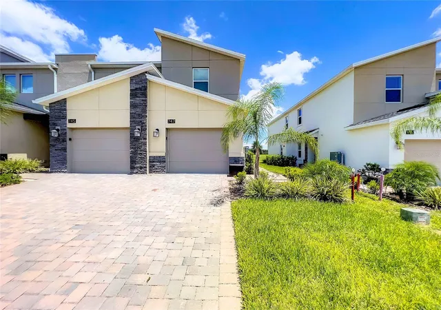 Listing Photo 3 - Condo for sale in building located at 747 Ocean Crse Ave, DAVENPORT, FL 33896 - Unit #747