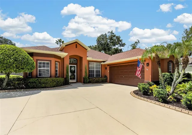 3rd image of 2803 Brooke Pines Ct, Plant City, FL 33566 | MLS# TB8539157
