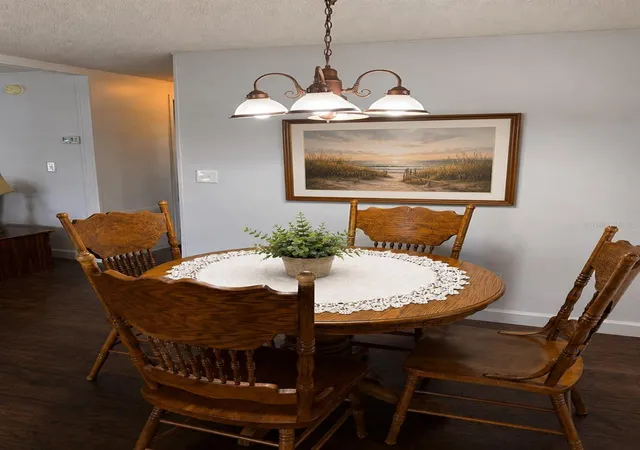 Photo 3 of Single family home for sale at 1006 Oren Ave, Lady Lake, FL 32159 | MLS# G5116500 | Listing updated on 2026-09-29