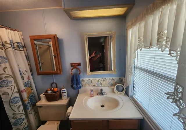 Photo 4 of Manufactured Home at 569 Cr 486, Lake Panasoffkee, FL 33538 | MLS# G5116501 | | Sold on 2026-10-09