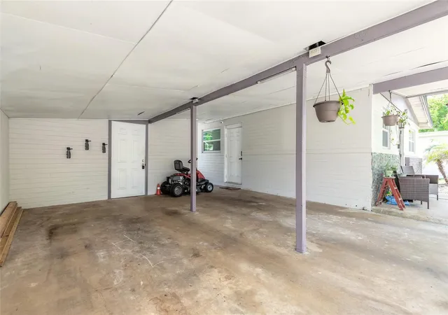 Photo 4 of Single family home for sale at 645 Westward Cir, Daytona Beach, FL 32117 | MLS# V4950740 | Listing updated on 2026-09-12