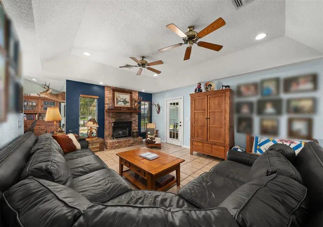 Photo 5 of Single family home for sale at 510 Edgewood Dr, Fort Meade, FL 33841 | MLS# P4939605 | Listing updated on 2026-08-29
