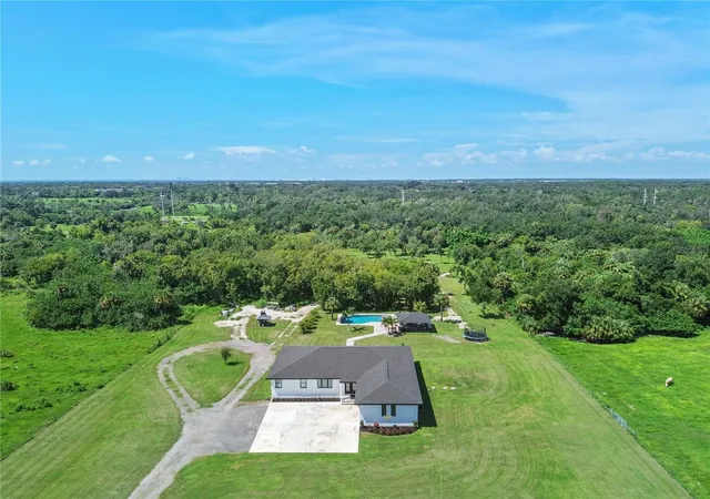 5th image of 1810 37Th St E, Palmetto, FL 34221 | MLS# A4703075