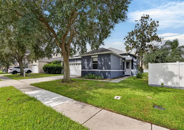 Photo 3 of Single family home for sale at 4951 Whistling Pines Ct, Wesley Chapel, FL 33545 | MLS# TB8539173 | Listing updated on 2026-09-04