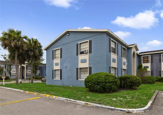 2nd image of 2541 N Alafaya Trl #77, Orlando, FL 32826 | MLS# O6433859