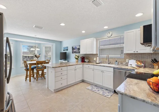 Photo 3 of Single family home for sale at 7815 SE 166th Hibernia Ln, The Villages, FL 32162 | MLS# G5116506 | Listing updated on 2026-10-30